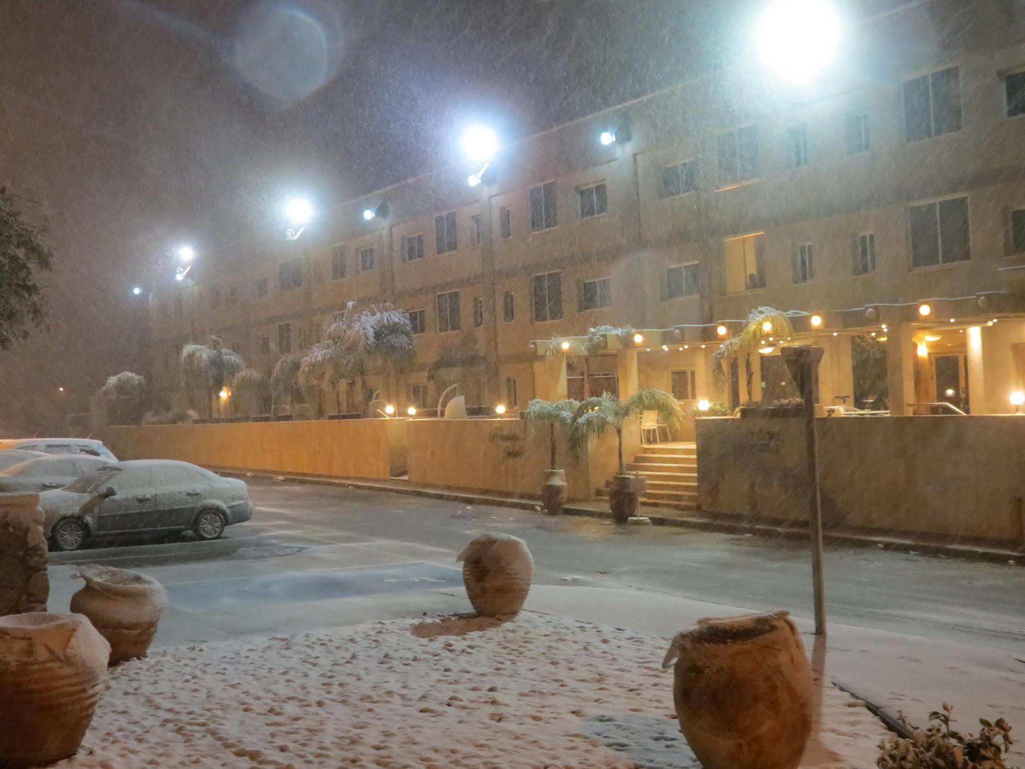 Ramon Suites By Smart Hotels Mitzpe Ramon Eksteriør bilde