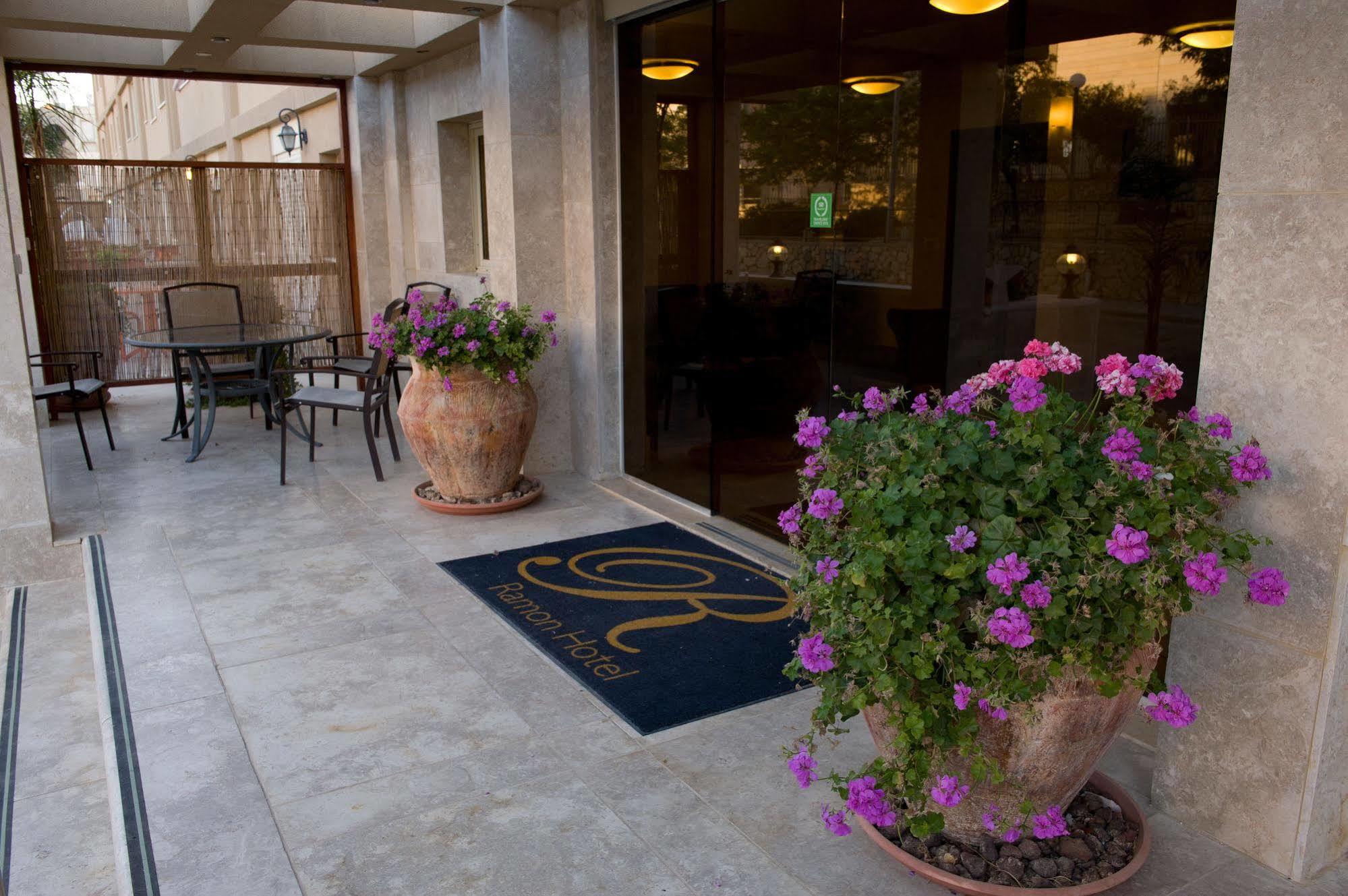 Ramon Suites By Smart Hotels Mitzpe Ramon Eksteriør bilde